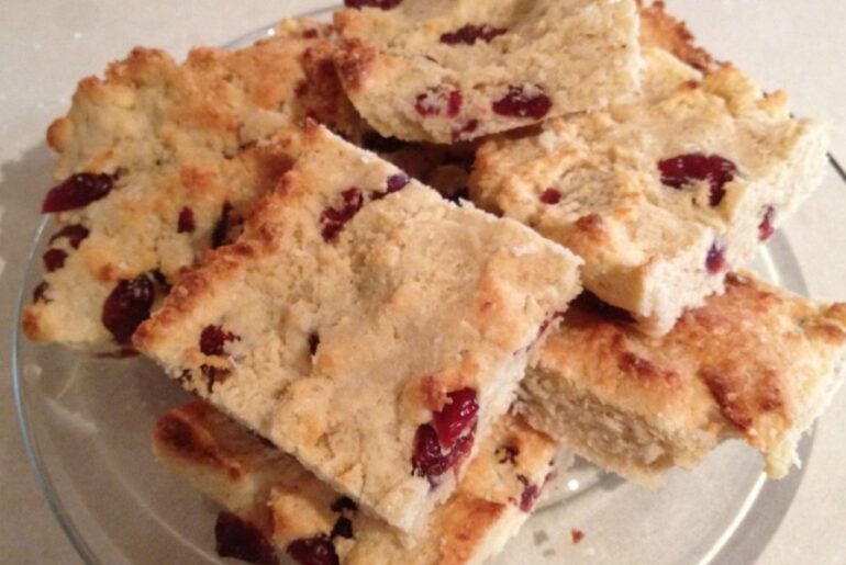 A Woman Is Addicted To David Protein Bars, Until She Realizes The Company Was Lying On The Nutrition Label