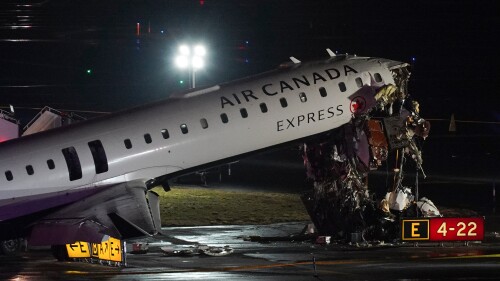 APTOPIX LaGuardia Crash