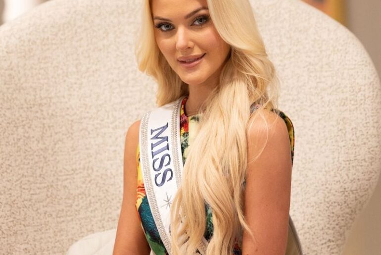 Victoria Kjær Theilvig