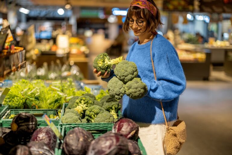 I study nutrition. Here’s why the MIND diet is believed to help lower dementia risk