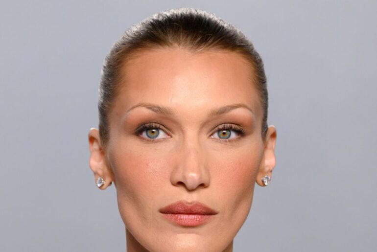 13 Elegant Hairstyles For Oval Faces, According To The Pros