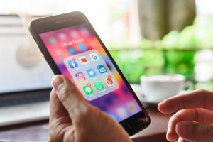 Spot Signs of Social Media Harm | Try FacialDx