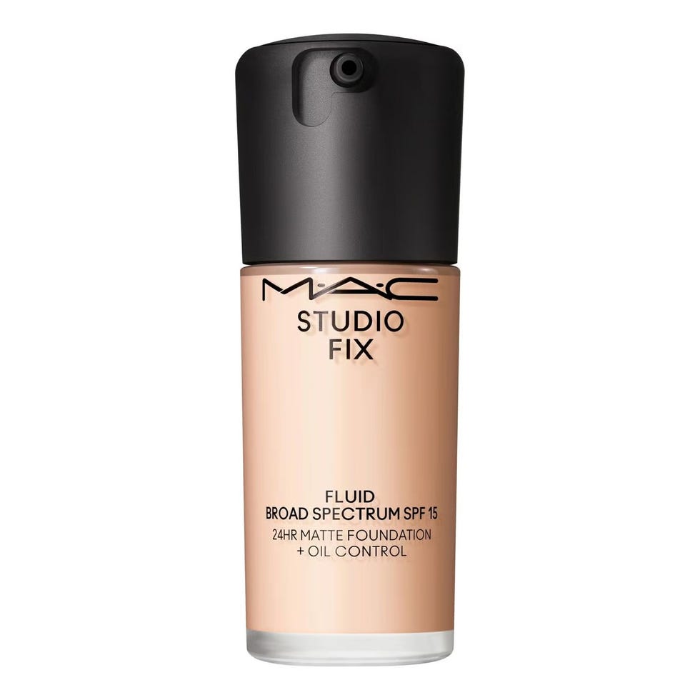 Studio Fix Fluid SPF 15 24HR Buildable Soft-Matte Foundation