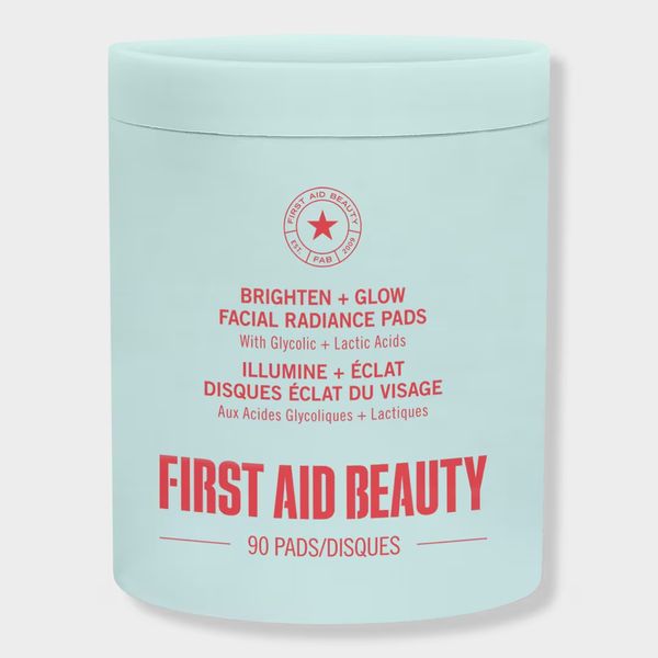 First Aid Beauty Facial Radiance Pads with Glycolic + Lactic Acids