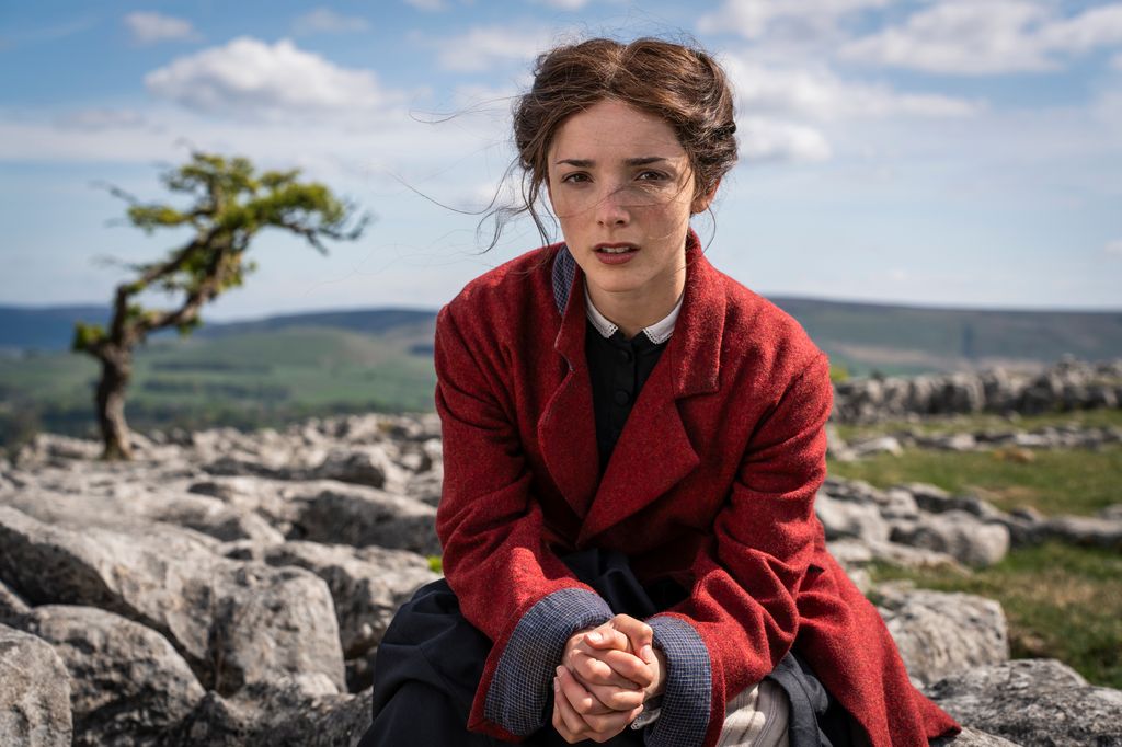 Emma Harte (JESSICA REYNOLDS) in A Woman of Substance