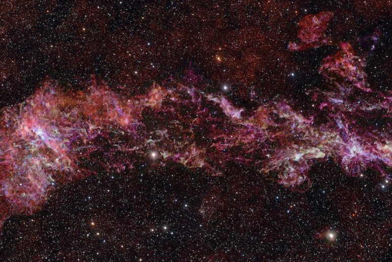 Swirling beauty of the Milky Way galaxy’s heart is captured in a new telescope picture