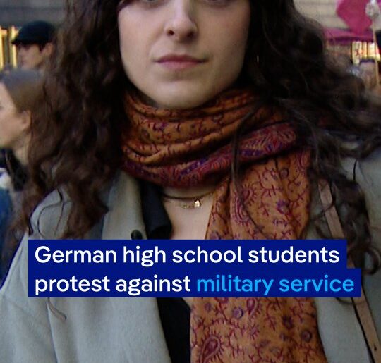 Thousands of students in Germany are protesting a new law that requires young men to fill out a questionnaire about their fitness and interest in military service. It has sparked growing tensions between the government over its defense policies and young people - who say the measure goes against their right to choose their own future. #dwgermanpolitics