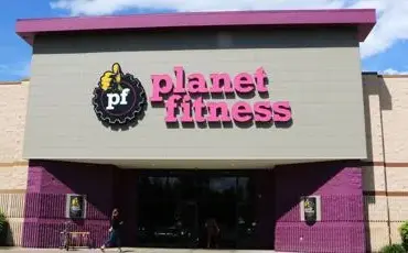 Filth, Indifference, and Meth: What’s Happening at Planet Fitness North Hollywood