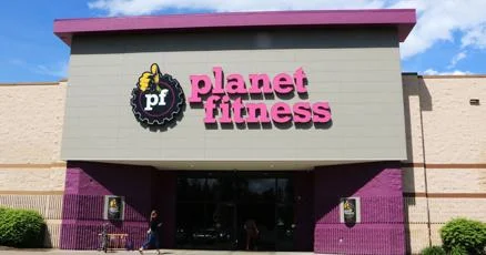 Filth, Indifference, and Meth: What’s Happening at Planet Fitness North Hollywood