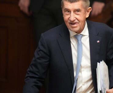 Czech lawmakers reject motion to lift immunity for populist leader Babiš over EU fraud case
