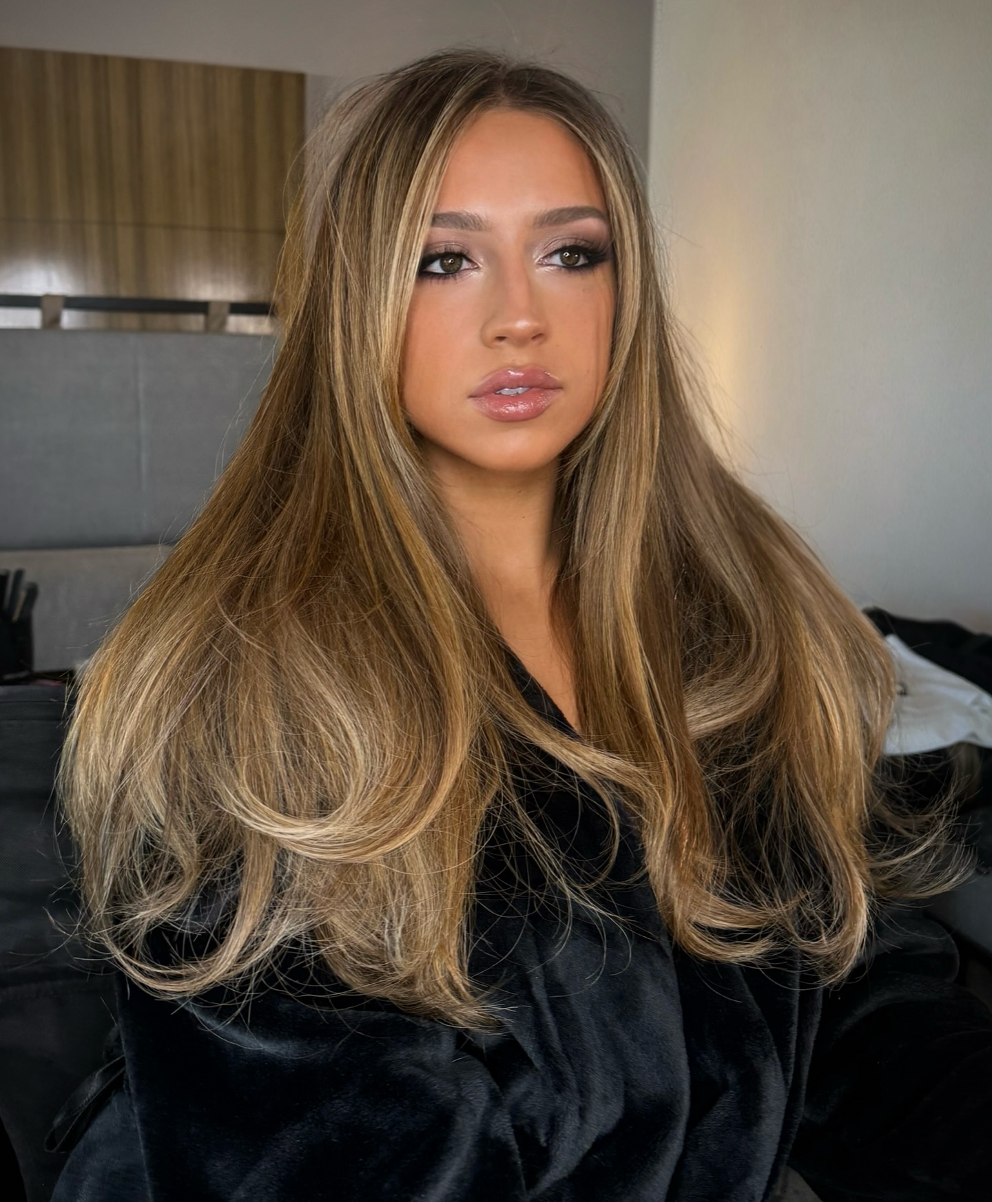 Photo of Tate McRae with golden hour brunette hair