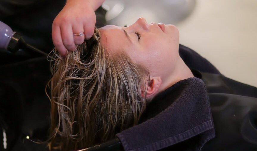 Canyon Lake to consider temporary ban on new beauty businesses