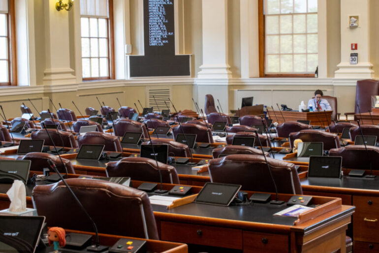 Senate Unanimously Backs Increased Salary Supplements for Infant Caregivers, Grants for Overnight Child Care Providers