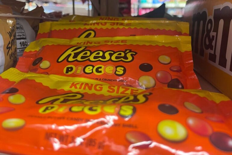 Reese’s Pieces are now kosher pareve. Carnivores rejoice. – The Forward