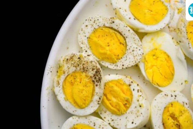 Gastroenterologist shares why you shouldn't throw out the egg yolk: It has 3g protein, vitamin B12, biotin and…