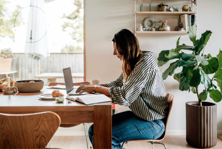 Osteopath reveals 10-second exercise to 'banish' backache