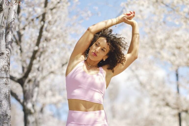 I treat aching joints — the mistake that causes flare-ups in spring