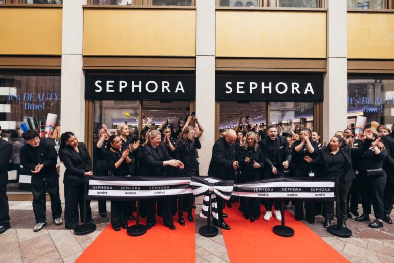 Sephora Opens First Standalone Store