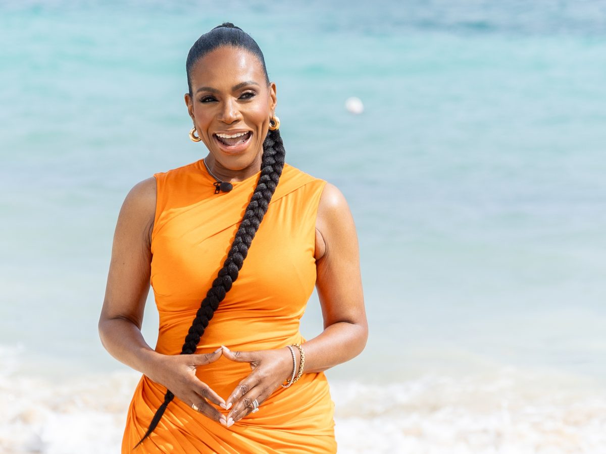 Sheryl Lee Ralph Serves Beauty And Body In A Bikini While On Vacation In Jamaica