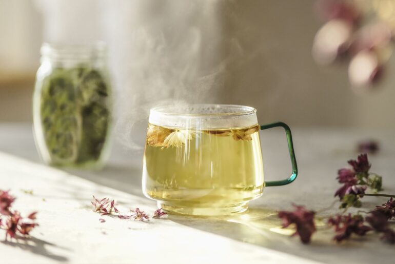 Here’s What Happens When You Drink Tea Every Day, According to Registered Dietitians