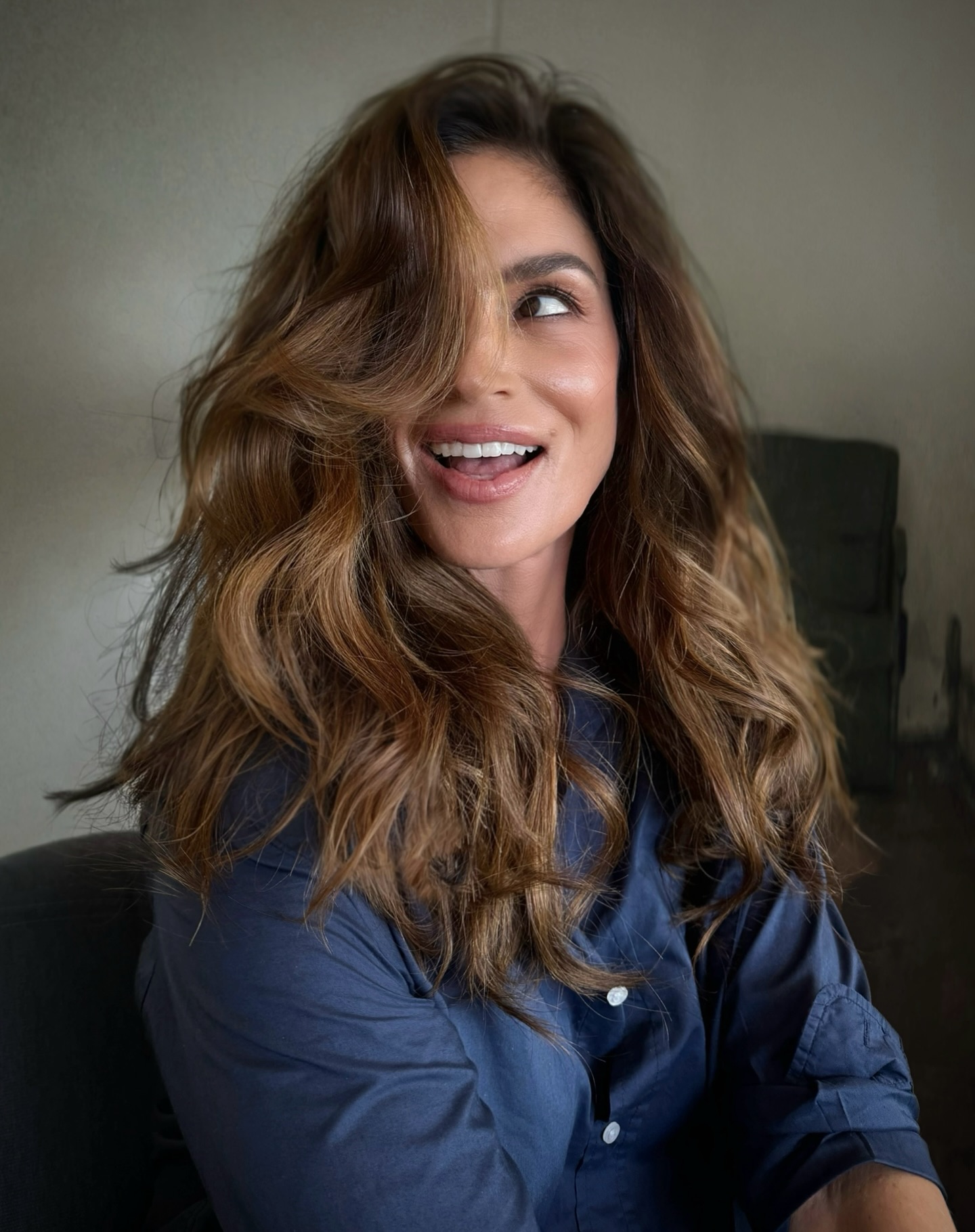 Photo of Cindy Crawford with invisible layers
