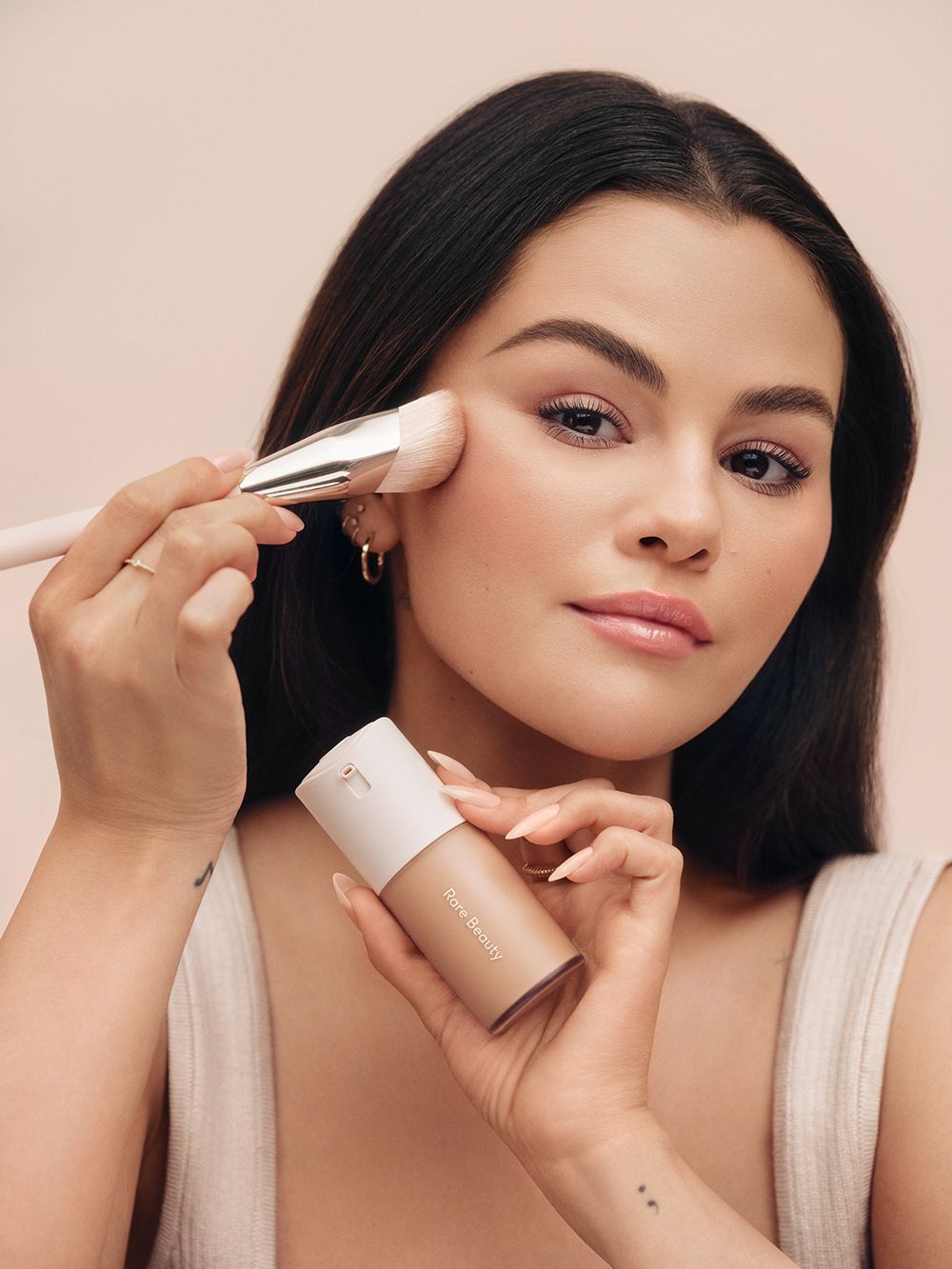 selena-gomez-rare-beauty-foundation