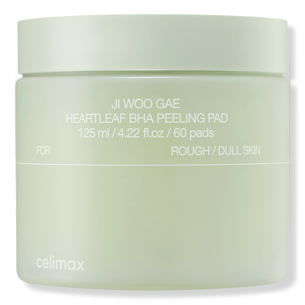 <p>Ji Woo Gae Heartleaf BHA Peeling & Exfoliating Pads</p>