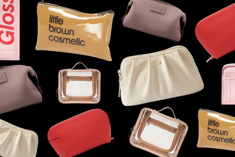 Best Travel Makeup Bags, According to Jet-Setting Editors