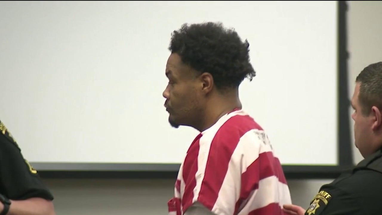 Man claims self-defense in deputy's death