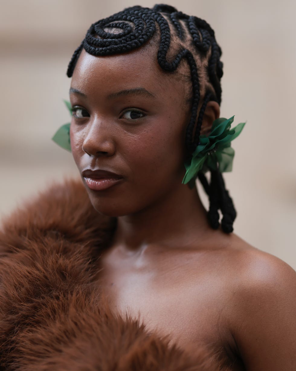 Street Style - Paris Fashion Week - Menswear Spring/Summer 2026 - Day One