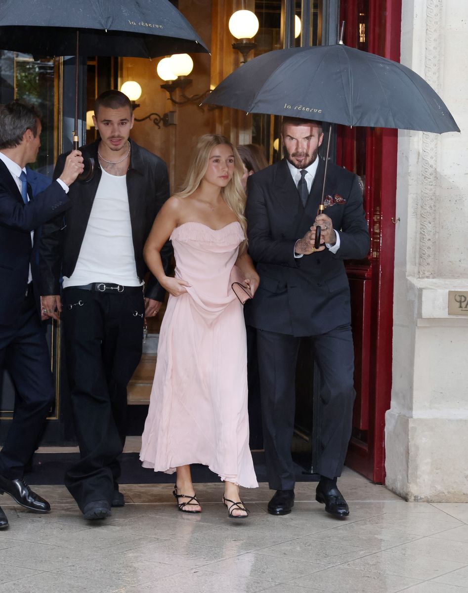  David Beckham, Romeo Beckham and Harper Beckham leaving their hotel ahead of the Victoria Beckham Fashion show during the Womenswear Spring Summer 2026 as part of Paris Fashion Week on October 03, 2025 in Paris, France.