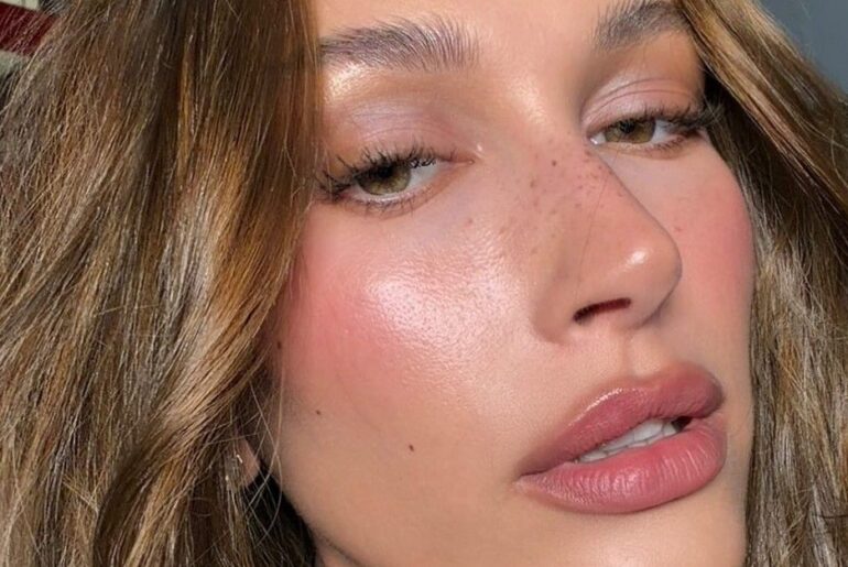 A Beauty Editor Tests Hailey Bieber's Rose-Brown Lip Combo
