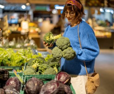 I study nutrition. Here’s why the MIND diet is believed to help lower dementia risk