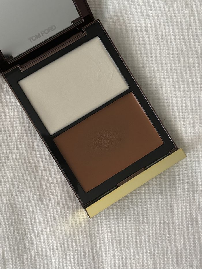 A picture of the Tom Ford Shade & Illuminate Contour Duo