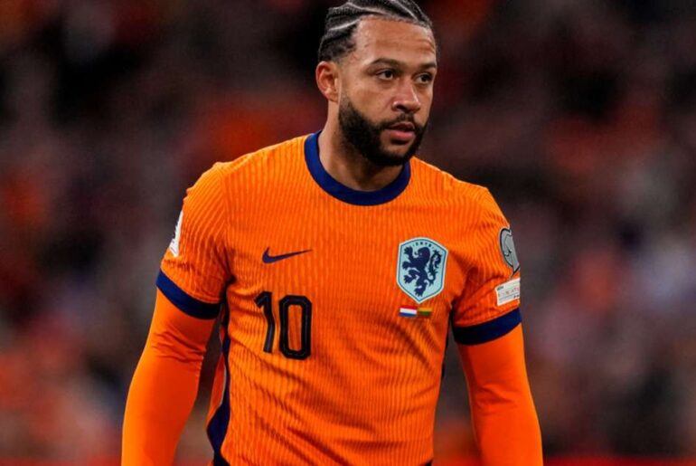 Koeman urges Netherlands' 'difference-maker' Depay to regain fitness for World Cup