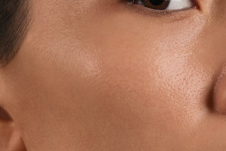 A Beauty Editor’s Simple Spring Skincare Routine for Glowy Skin