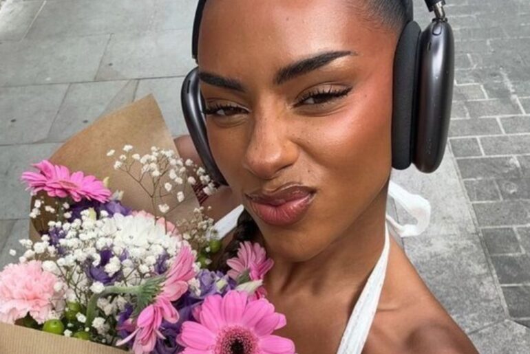 Hydrocolloid is the most effective method against pimples The perfect ally to stop touching your face