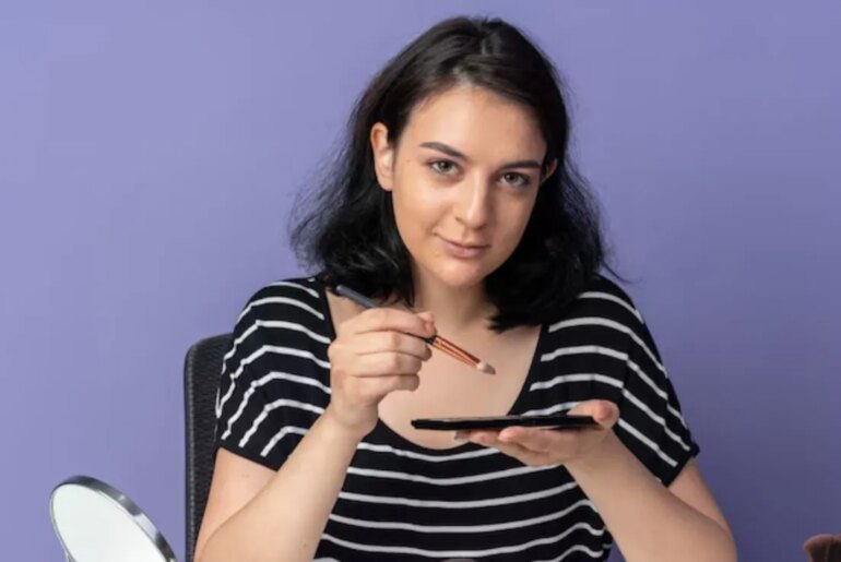 What Is Tired Girl Makeup, The Viral Beauty Trend Blending Glam With Fatigue