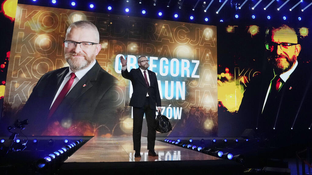 Far-right Polish lawmaker Grzegorz Braun (Photo: Czarek Sokolowski/ AP) גז'גוש בראון