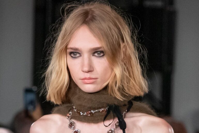 Messy Girl Beauty Is Back & More Fun Than Ever