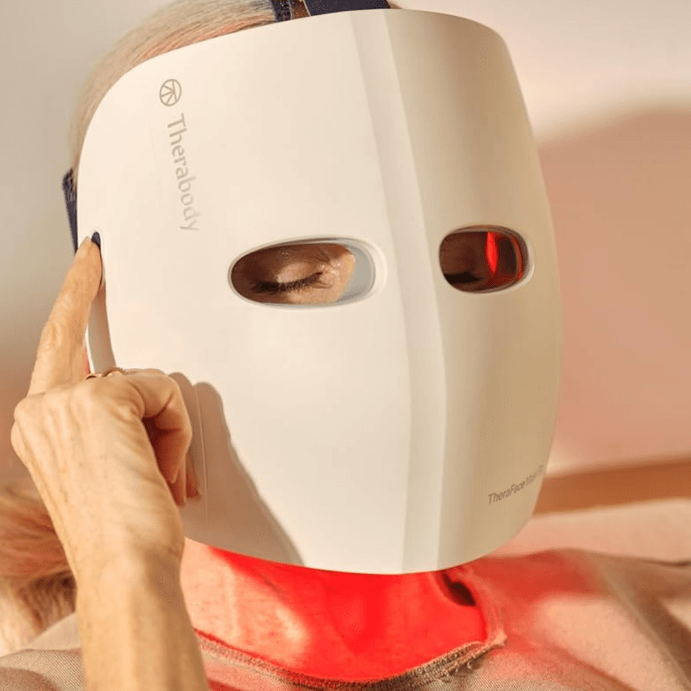 TheraFace Therabody Mask Glo Cordless Red Light Face Mask