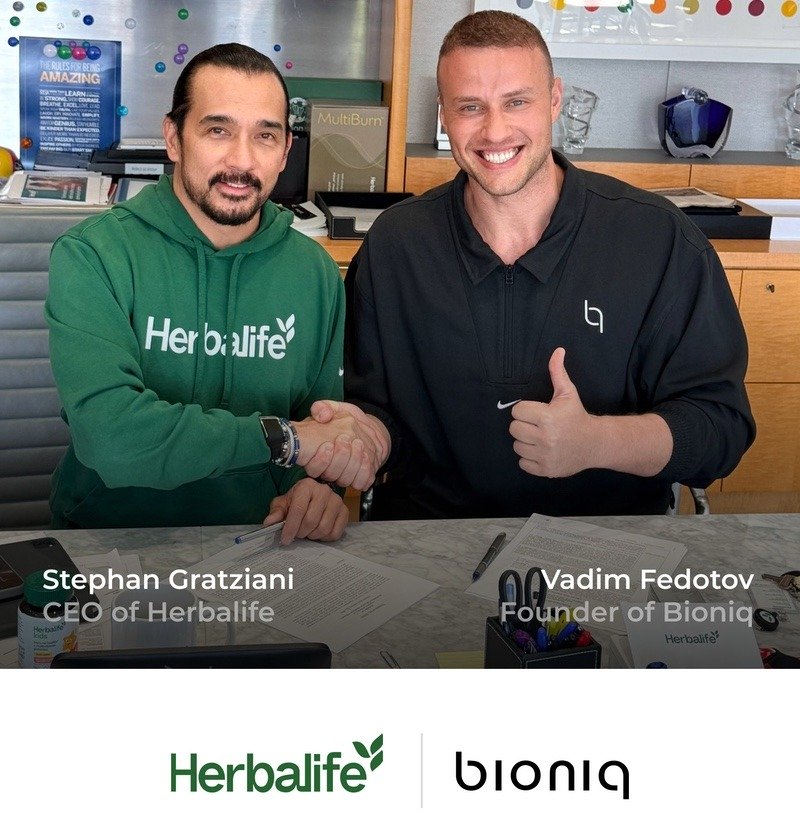 Stephan Gratziani, Chief Executive Officer of Herbalife and Vadim Fedotov, Co-Founder and President of Bioniq