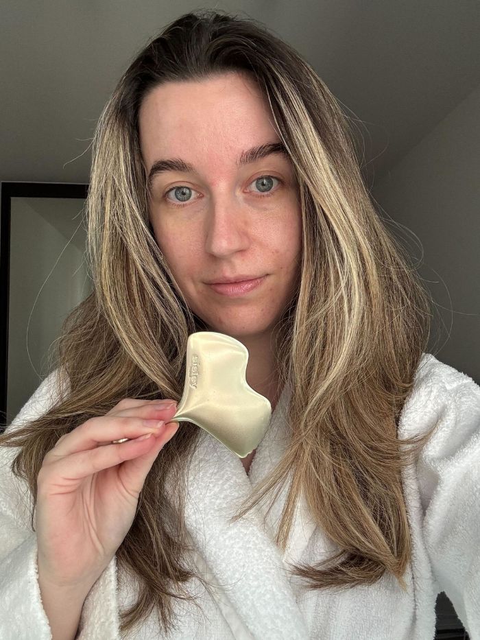 Junior beauty editor Grace Lindsay testing the Sisley Gingko Gua Sha