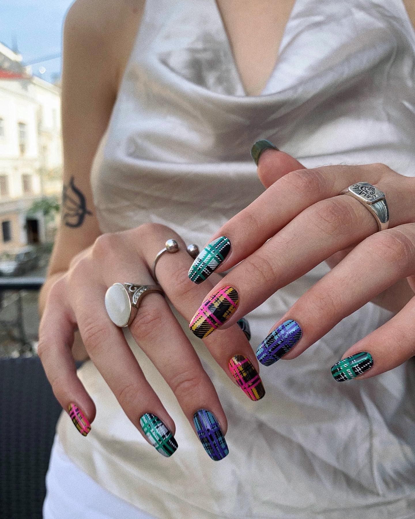 Statement tartan nails.
