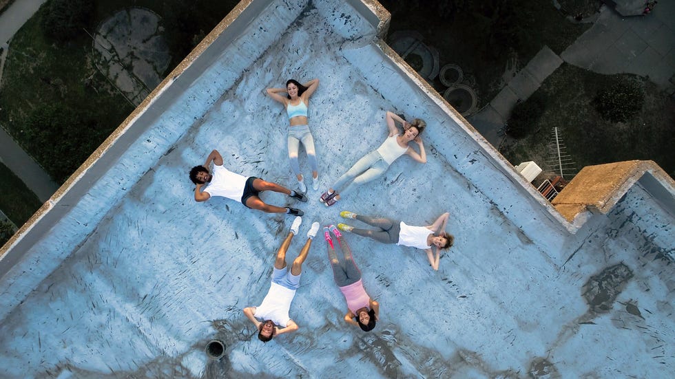 happy friends fitness training together outdoors living active healthy