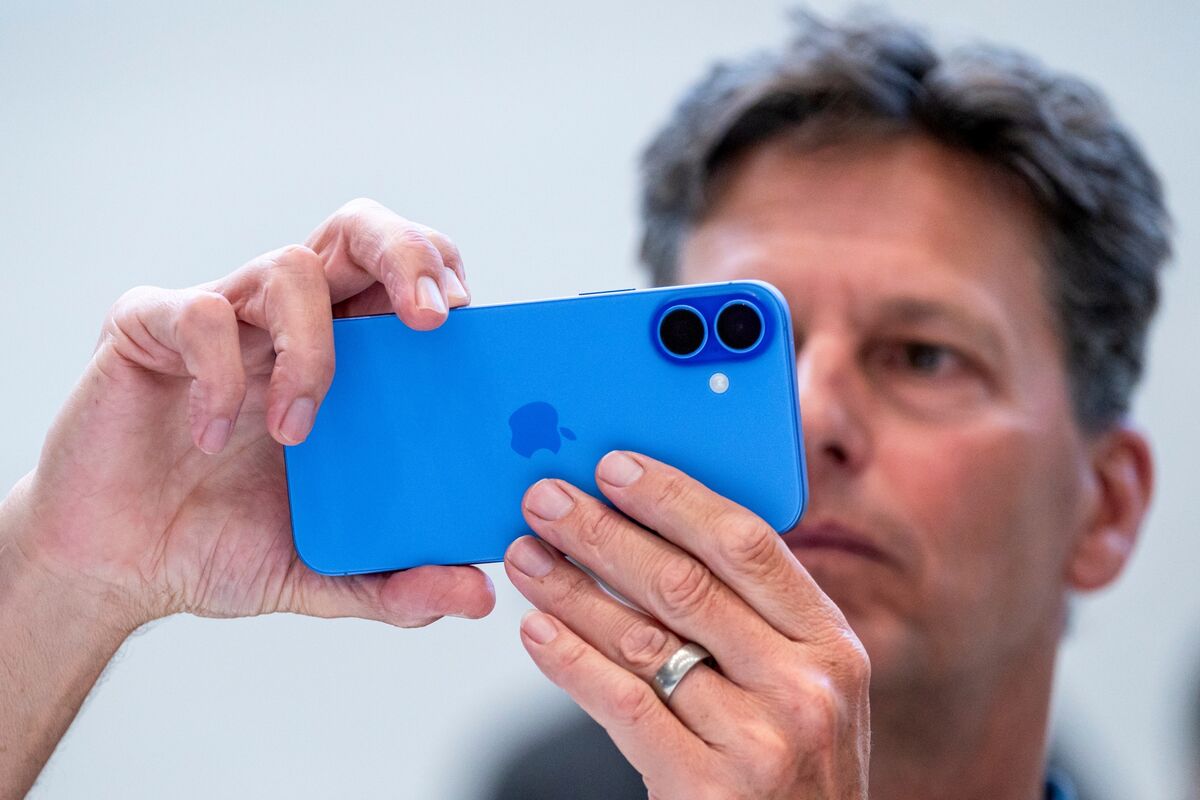iOS 27 Features: Siri Camera Mode; Visual Intelligence Nutrition Info, Contacts