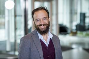 Prize winner’s research reprograms tumor cells to trigger antitumor immunity