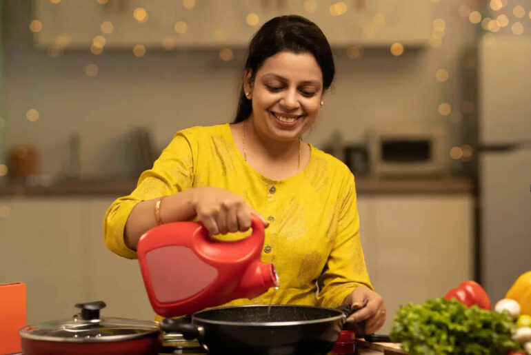 FSSAI shares how much oil you should consume in a day and effective steps to track oil intake; easy zero-oil dishes inside - The Times of India