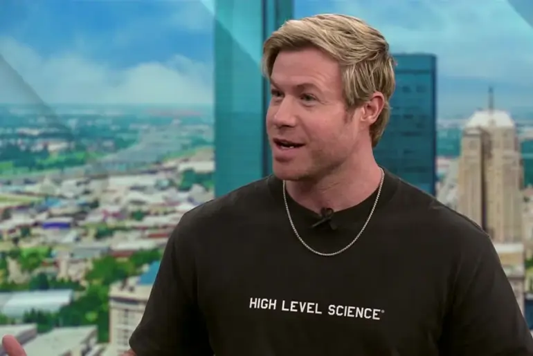 Former Broadway star Ashley Parker Angel visits Oklahoma, shares burnout and wellness journey