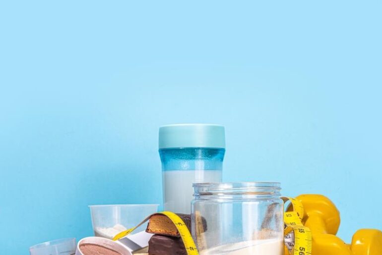 Active lifestyle nutrition: from high-intensity sports to structural everyday performance